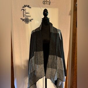 Women’s Black and Grey Handkerchief cardigan - size Large (9206)